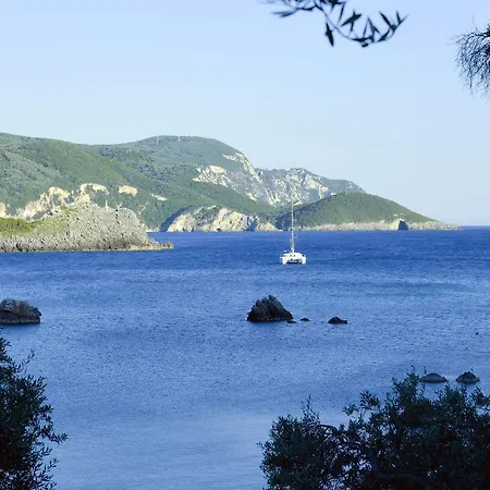 Odysseus Палеокастрица